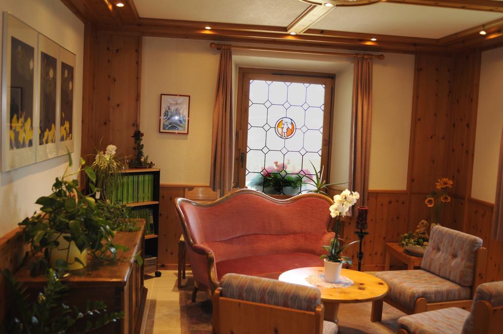 Hotel Alpenblick Zeneggen ภายนอก รูปภาพ