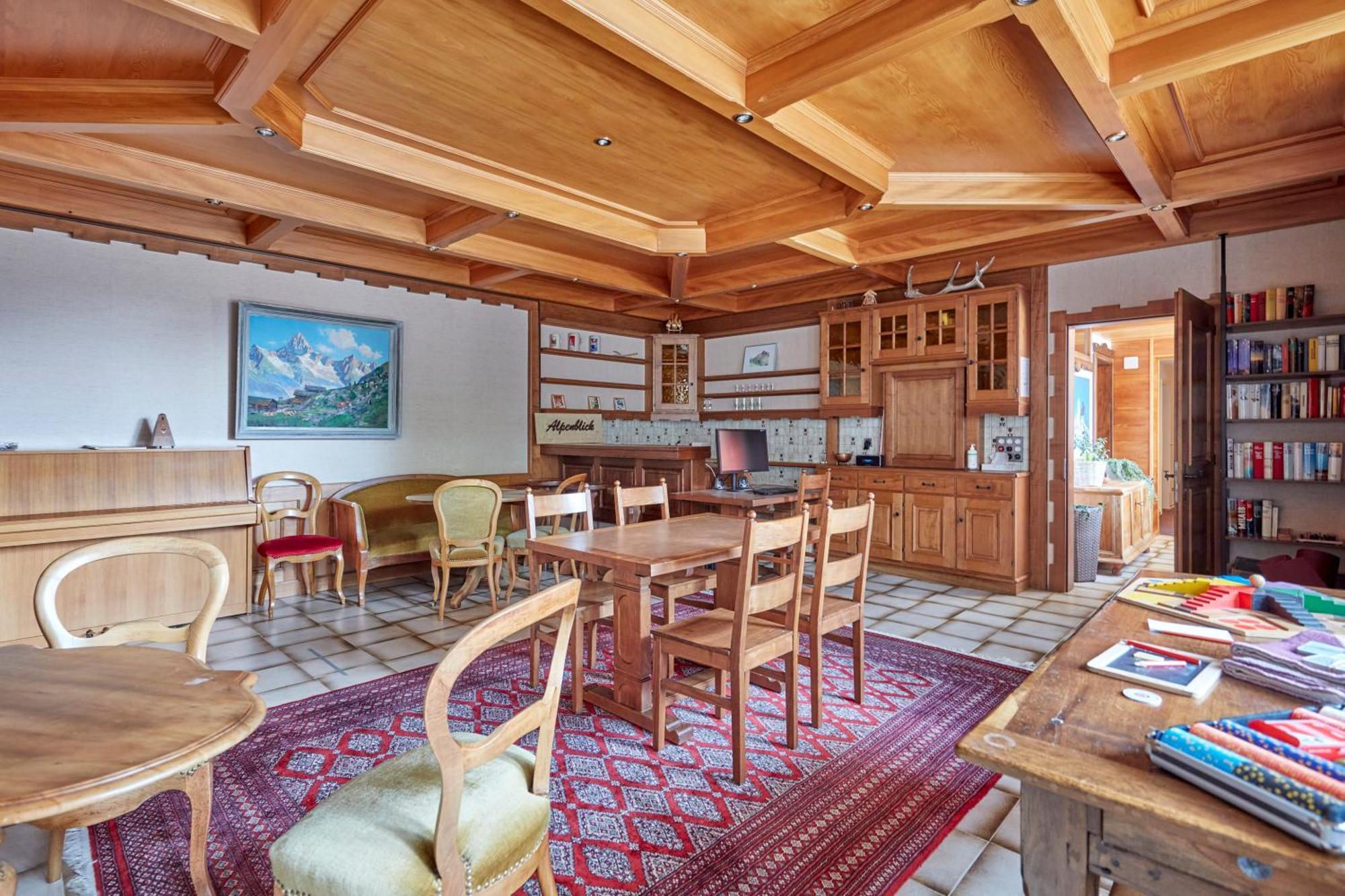 Hotel Alpenblick Zeneggen ภายนอก รูปภาพ